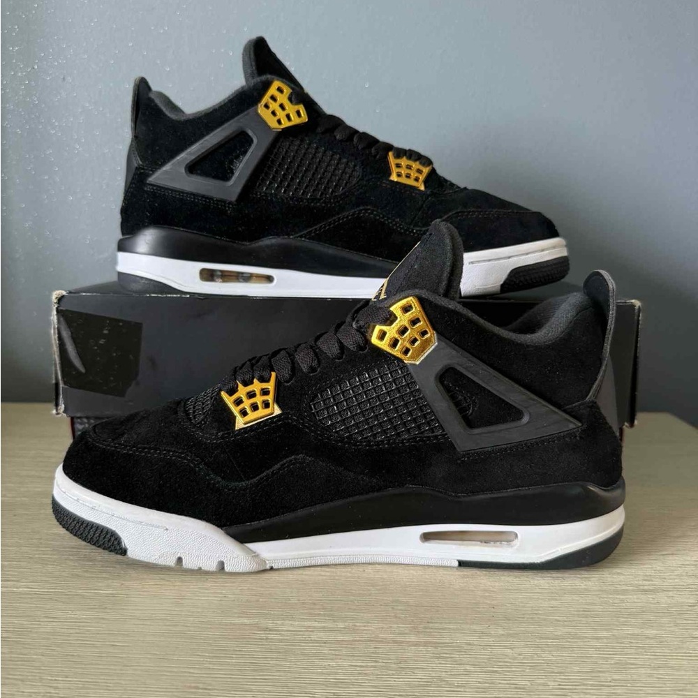 Jordan 4 Royalty View 2